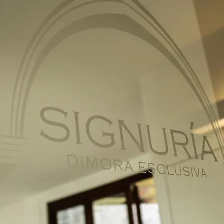 לינה וארוחת בוקר Signuria Dimora Esclusiva 2*
